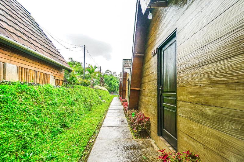 RedDoorz at ADDA Cabin Pengalengan - image 20