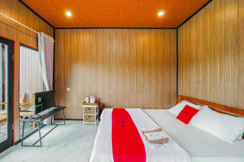 RedDoorz at ADDA Cabin Pengalengan - image 13
