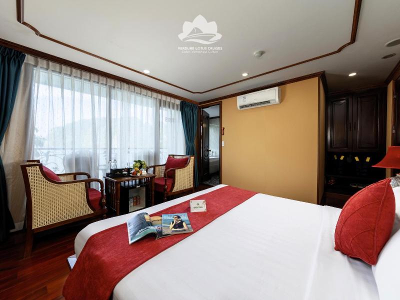 Verdure Lotus Grandeur Cruise on Ha Long Bay - image 11