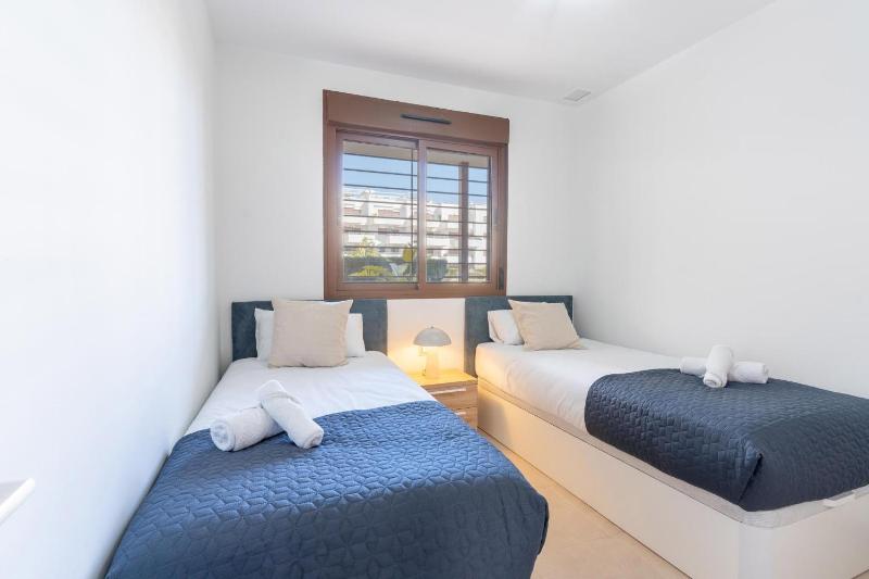 Sunlit Terrace Apartment Pool & Garden & Terrace - image 39