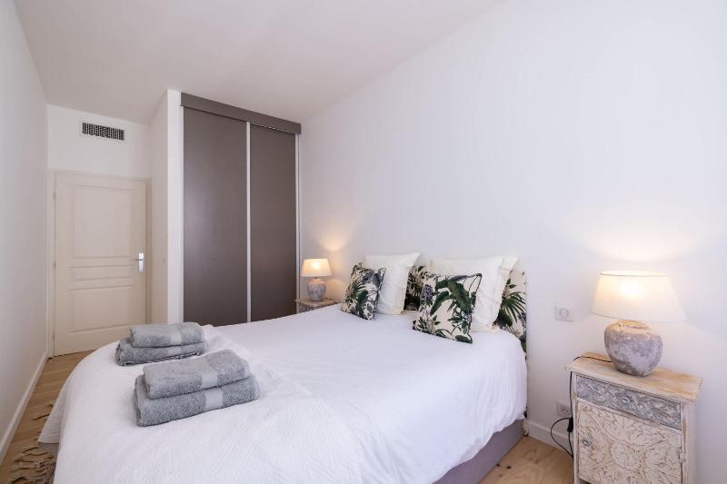 2 bedroom apartment in Cannes centre: Santiago - image 7