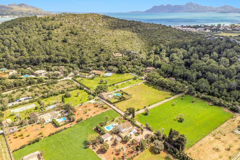 Villa Can Seguinot by Villa Plus - image 16