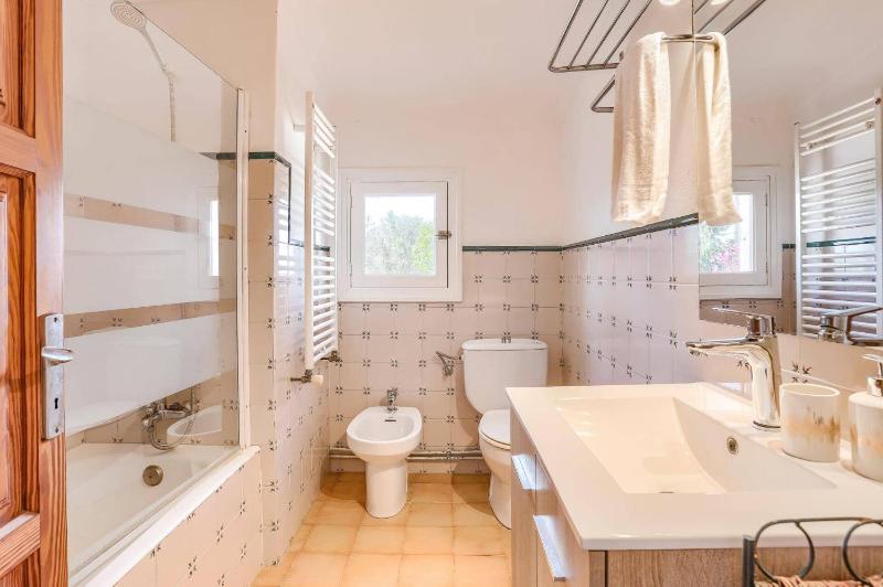 Villa Can Seguinot by Villa Plus - image 14