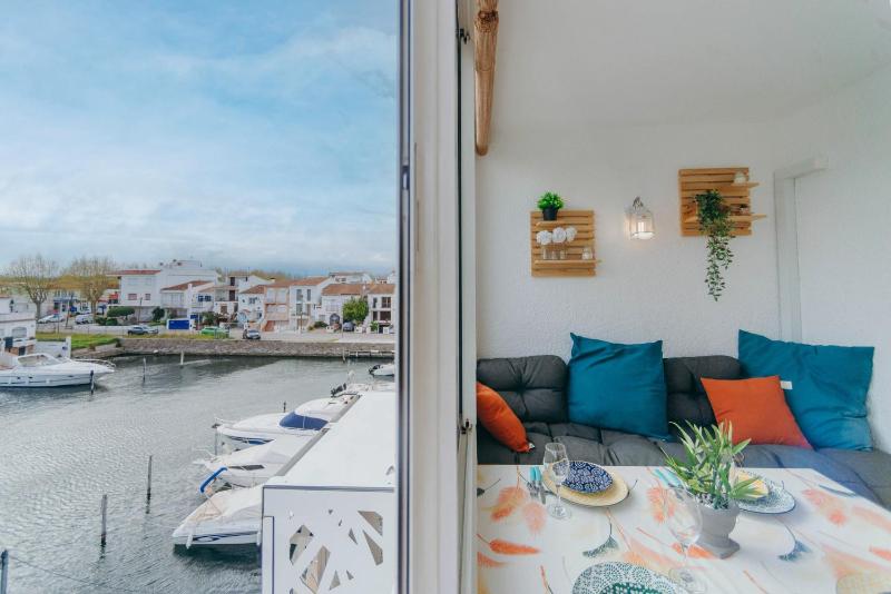 WELCS APARTAMENTO 336 EMP frente al canal - image 13