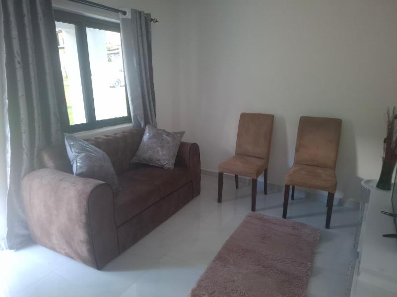 Rose's Garden Cottages - image 12
