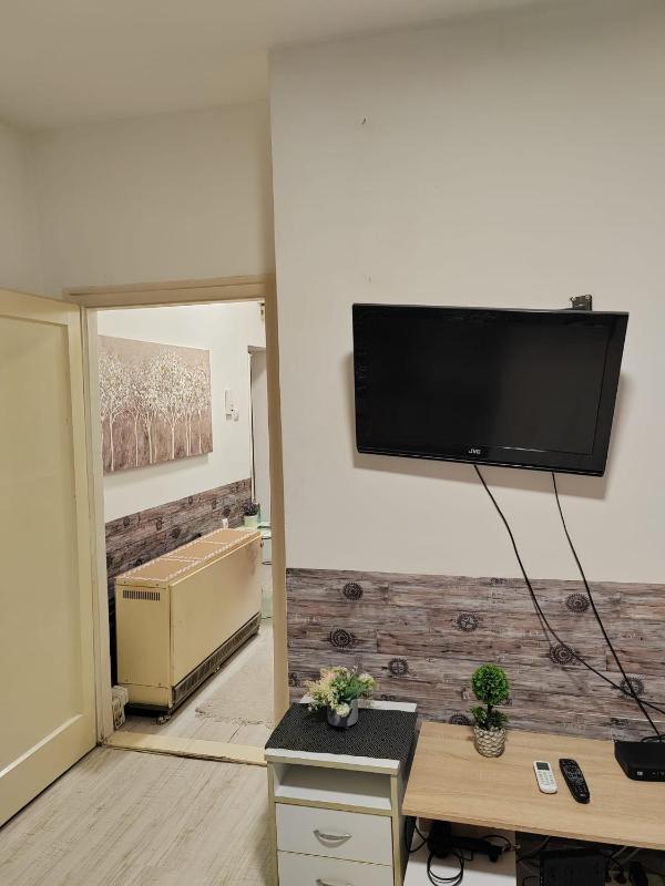Belgrade Square Apartment - image 9