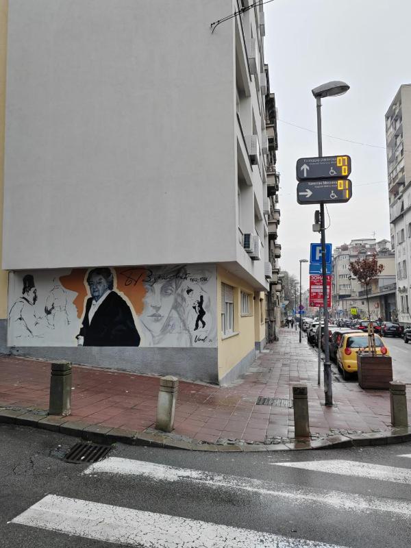 Belgrade Square Apartment - image 10