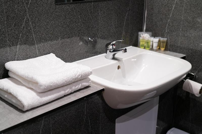 Coventry Hill Hotel - image 37