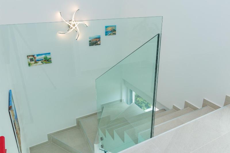 Villa Elena Deluxe in Fazana for 8 people with whirlpool & private pool only 400 m from the beach - image 7
