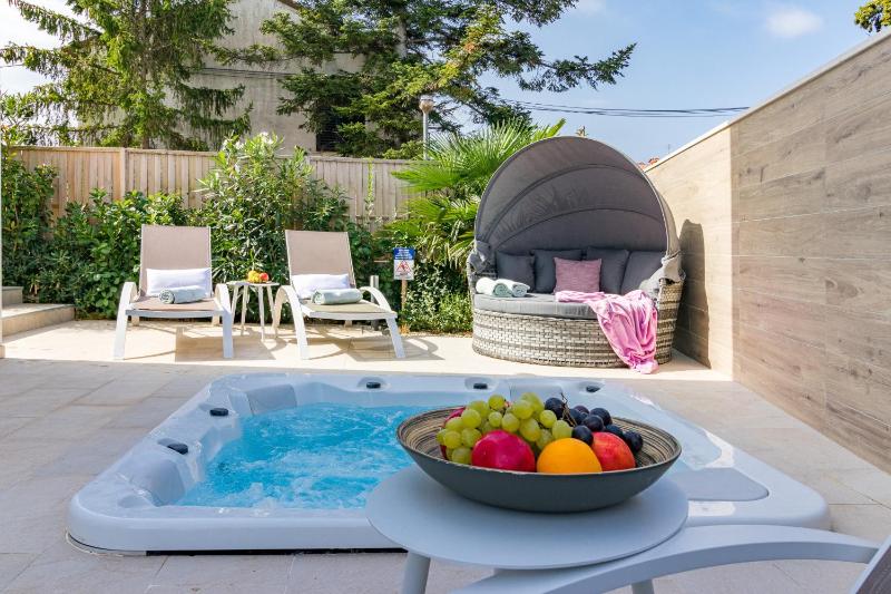 Villa Elena Deluxe in Fazana for 8 people with whirlpool & private pool only 400 m from the beach - image 25