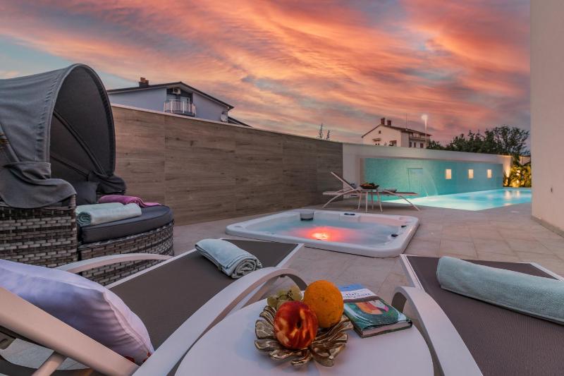 Villa Elena Deluxe in Fazana for 8 people with whirlpool & private pool only 400 m from the beach - image 38