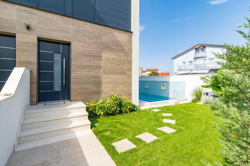 Villa Elena Deluxe in Fazana for 8 people with whirlpool & private pool only 400 m from the beach - image 47