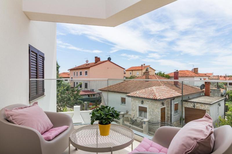 Villa Elena Deluxe in Fazana for 8 people with whirlpool & private pool only 400 m from the beach - image 31