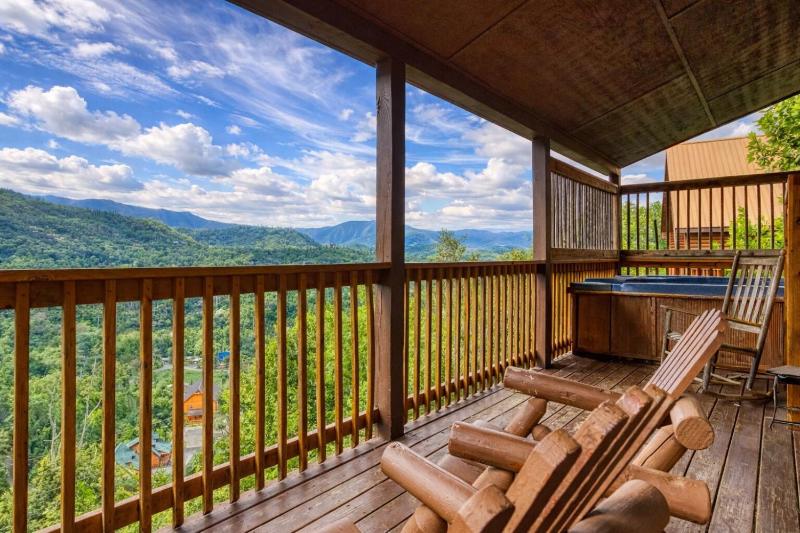 Great Smoky View Panoramic View FREE tickets for each paid day Hot Tub WIFI!!! - image 50