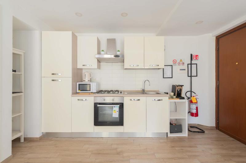 LoveRhome Apartment 29 - image 8