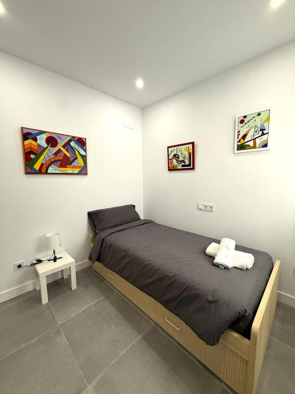 Bright and new apartment in beach area - image 17