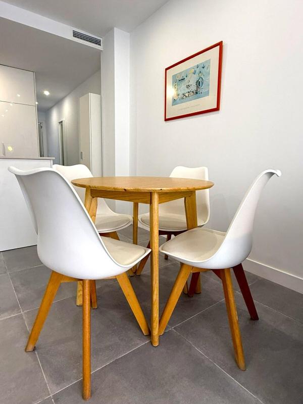 Bright and new apartment in beach area - image 11