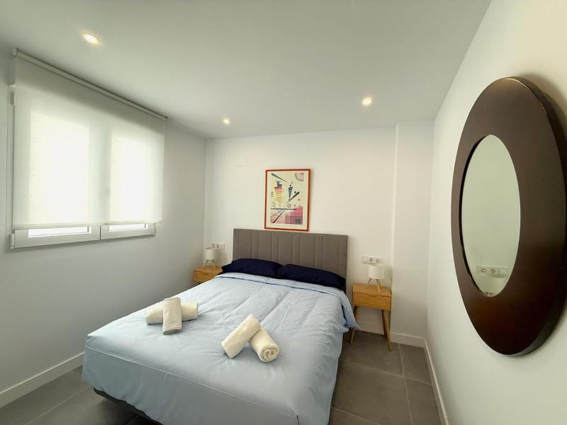 Bright and new apartment in beach area - image 10