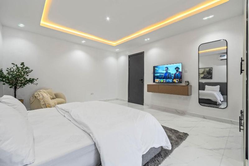 Mex 1 bedrooms Lekki phase1 - image 14