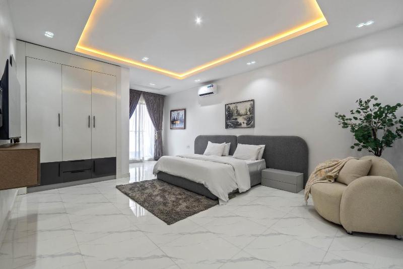 Mex 1 bedrooms Lekki phase1 - image 15