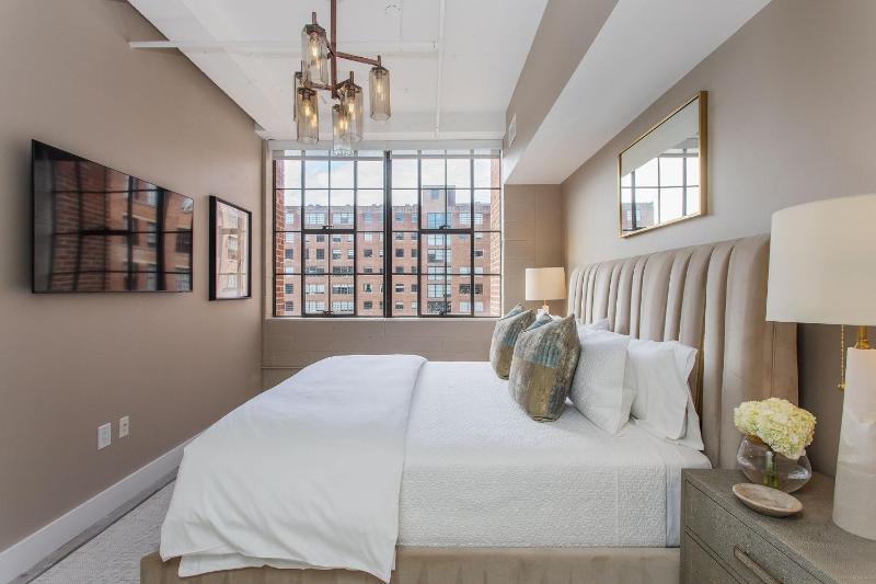 Enchanted Abode by Atlanta Luxury Rentals - image 5