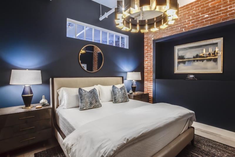 Hemingway Retreat by Atlanta Luxury Rentals - image 15