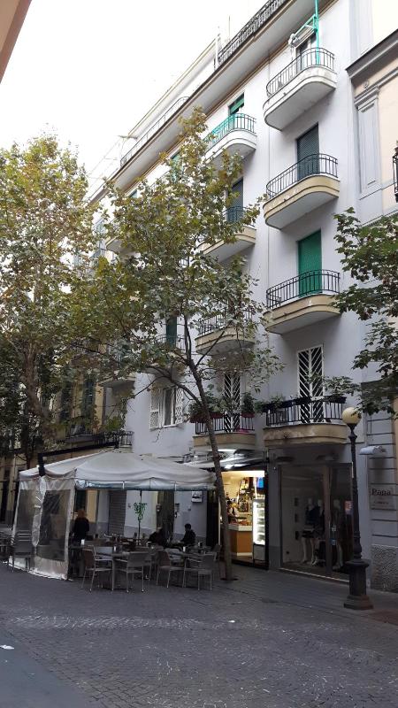 Double Room with Balcony and Private Bathroom image 2