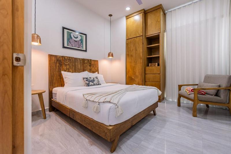 Centra Condo - image 9
