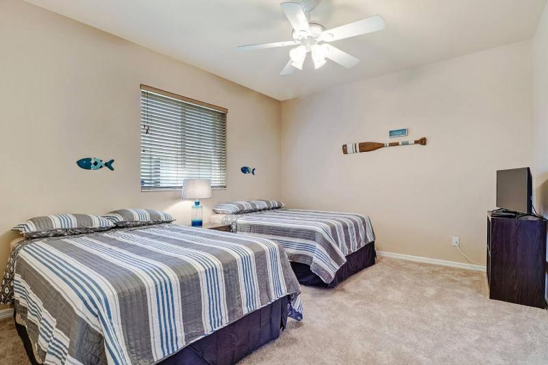 5BR/3BA Waterfront Oasis in Cape Coral | Heated Pool & Spa + Private Dock | Gulf Access - image 25