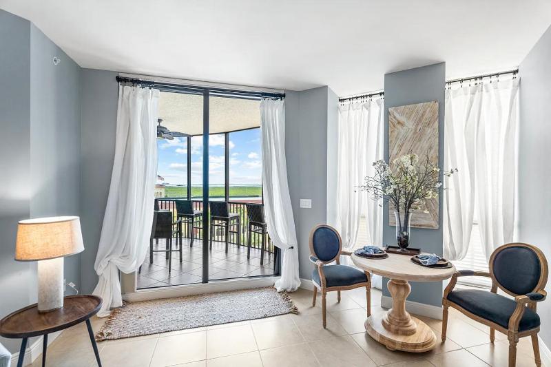 Luxury 2 Bed 2 Bath Waterfront Condo at Cape Harbour - image 9