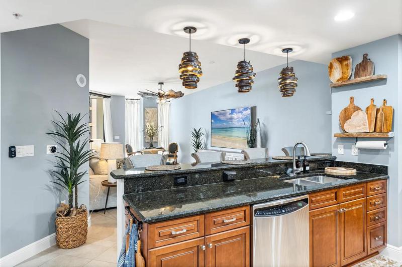 Luxury 2 Bed 2 Bath Waterfront Condo at Cape Harbour - image 14