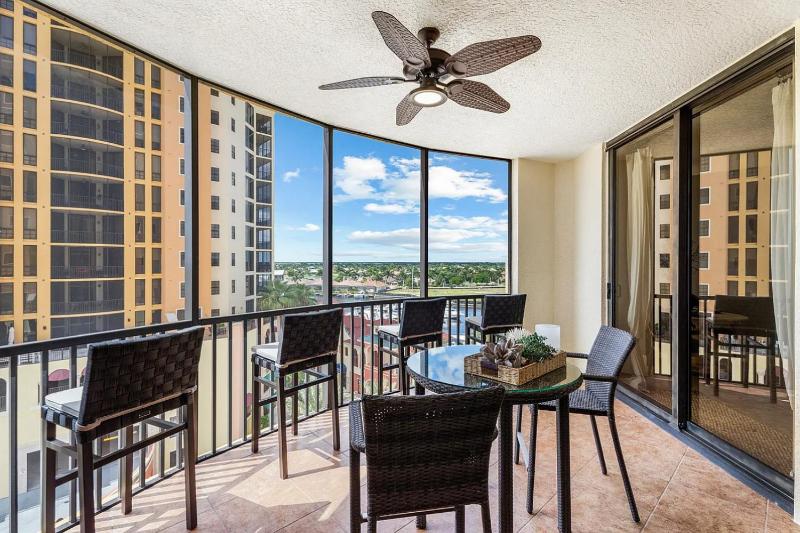 Luxury 2 Bed 2 Bath Waterfront Condo at Cape Harbour - image 20