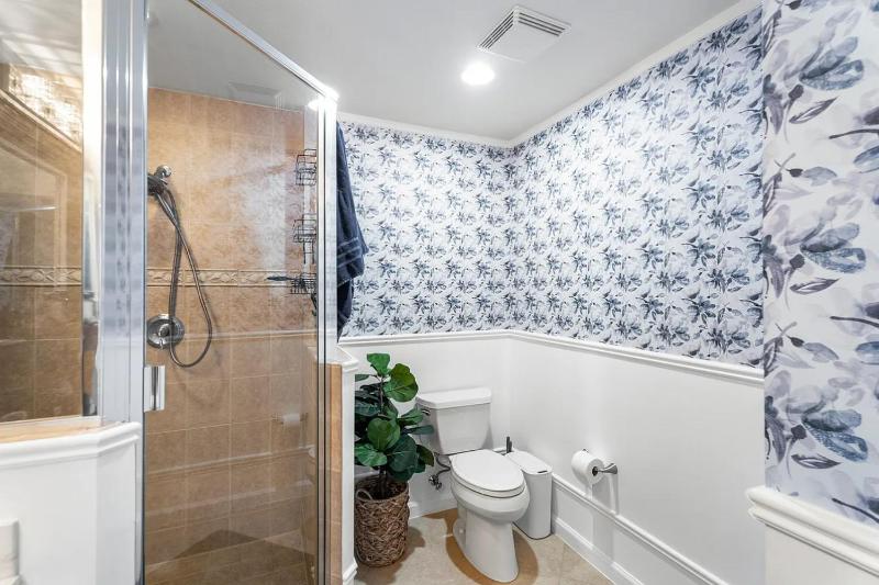 Luxury 2 Bed 2 Bath Waterfront Condo at Cape Harbour - image 4