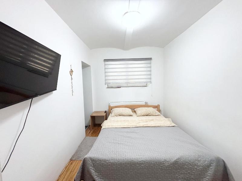 Studio Apartment in the Center - image 4