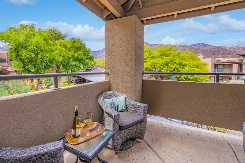 Spacious Tucson Retreat 3 King Beds PoolsSpas Mountain Views HikingGolf - image 25