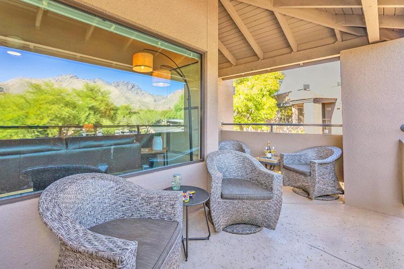 Spacious Tucson Retreat 3 King Beds PoolsSpas Mountain Views HikingGolf - image 22