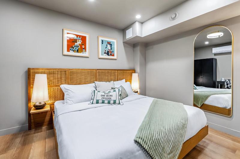 The McCaul by Casa Hotels Near AGO Basement Suite - image 9
