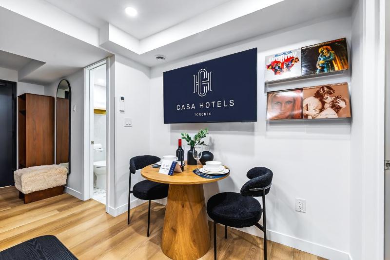 The McCaul by Casa Hotels Basement Suite Chinatown - image 10