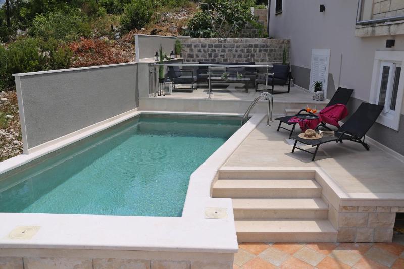 Seaside apartments with a swimming pool Tri Zala Korcula - 558 - image 24
