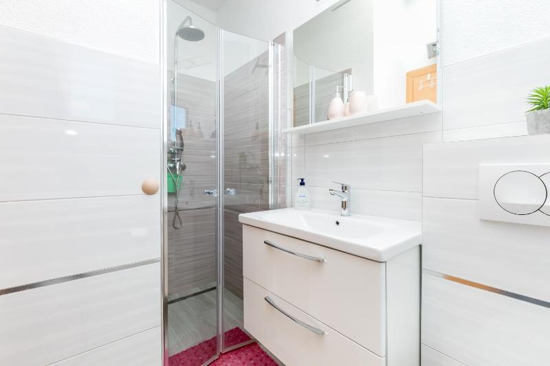 Apartments by the sea Trogir - 25303 - image 4