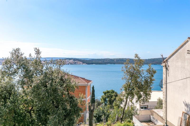 Apartments by the sea Trogir - 25303 - image 25