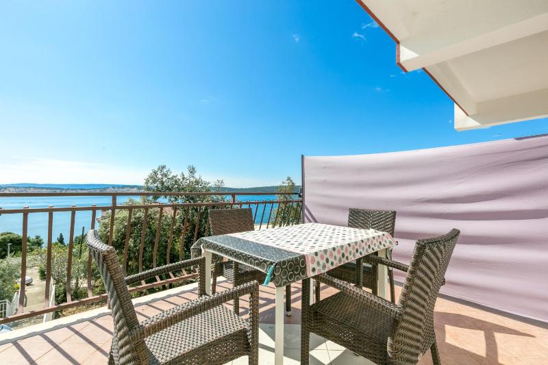Apartments by the sea Trogir - 25303 - image 9