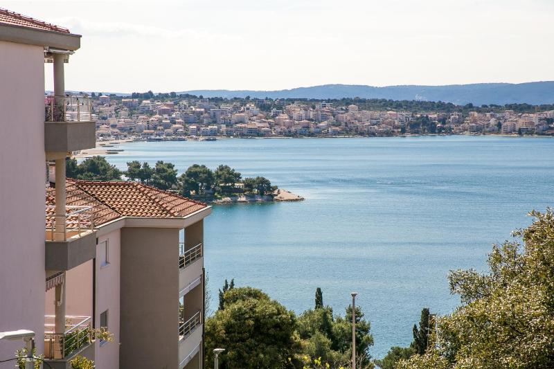 Apartments by the sea Trogir - 25303 - image 10