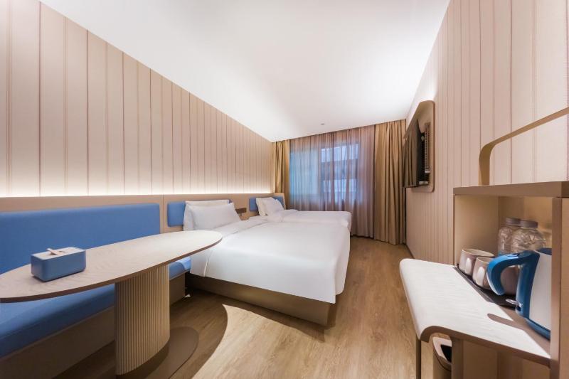 Hanting Hotel Xi'an SEG Xiaozhai Metro Station - image 4