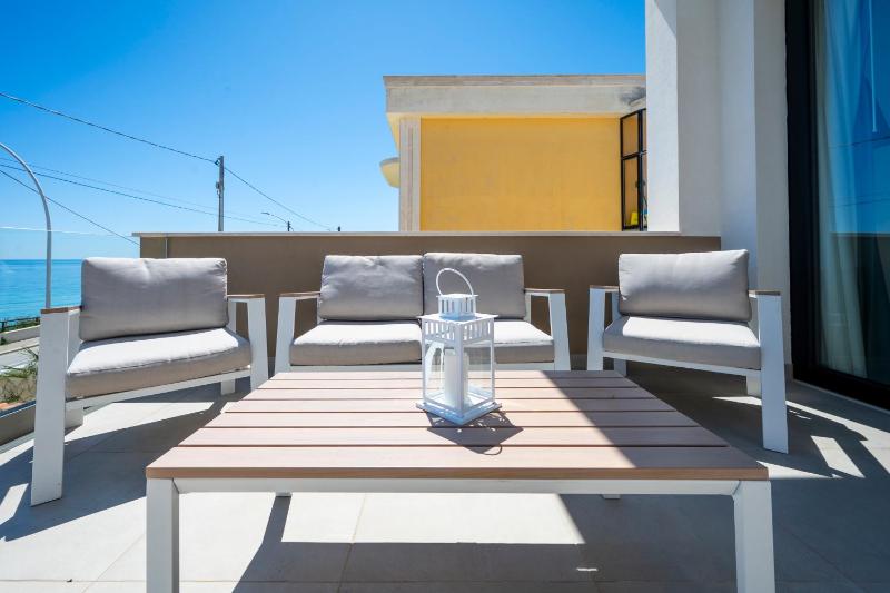 Villa Sun Luxury Apartments Sea View - image 9
