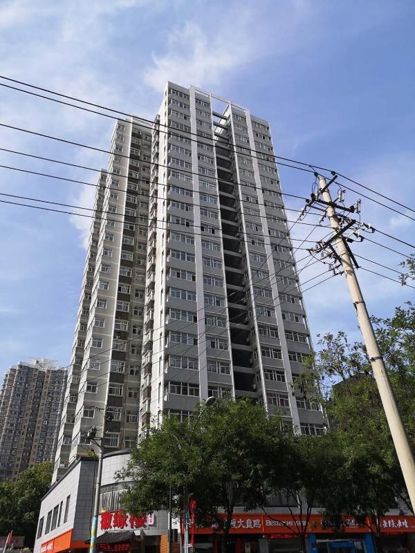 The Bell and Drum Towers Within Sight Hotel - image 1