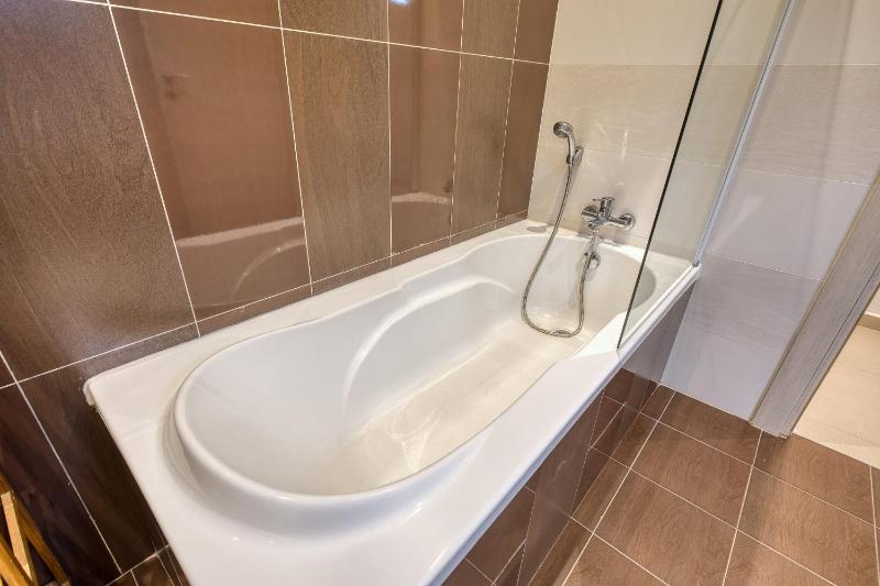 Modern 2 bedroom flat with yard in Sliema NBOR1-1 - image 12