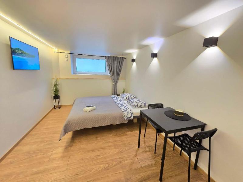 T6 Studio apartment - image 19