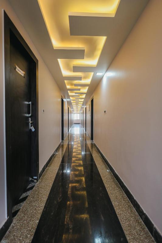 Regal Palace Hotel and Banquets - image 16