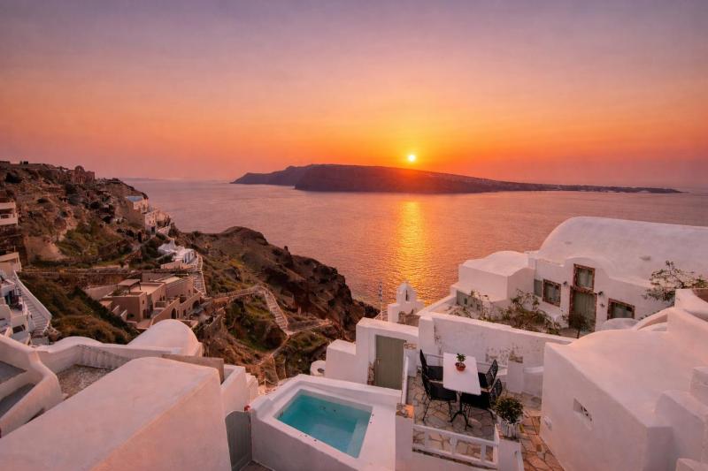 Ambi Villas Santorini - image 1